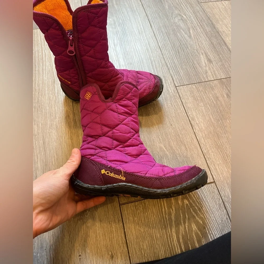 Youth Columbia Minx Slip III boots in Currant Omni-Heat Size 1